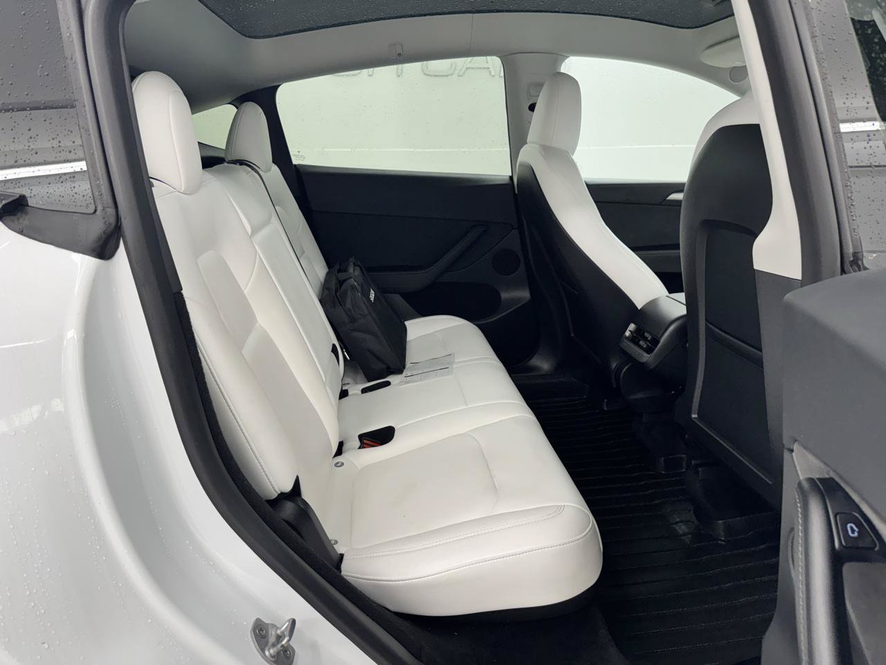 Used 2023 Tesla Model Y Performance AWD/4WD image 18