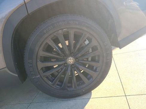 Used 2023 Toyota Highlander XSE image 11