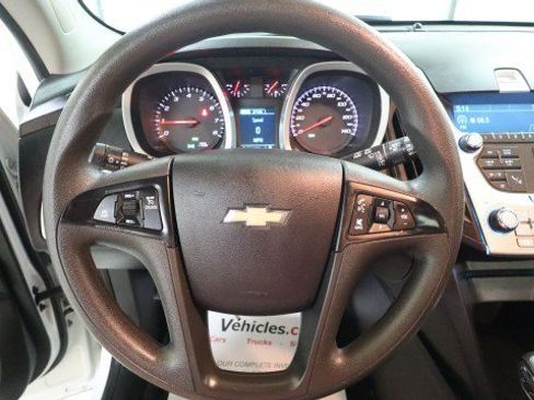 Used 2015 Chevrolet Equinox LS FWD image 17