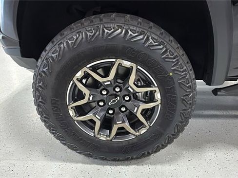 New 2026 Chevrolet Colorado ZR2 w/ Technology Package image 14