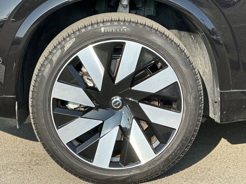 Certified 2023 Volvo XC90 T8 Ultimate image 12