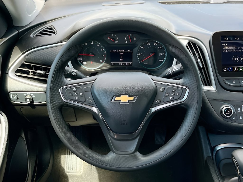 Used 2024 Chevrolet Malibu LT FWD image 11