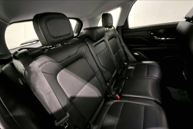 Used 2022 Lincoln Corsair AWD w/ Elements Package image 32