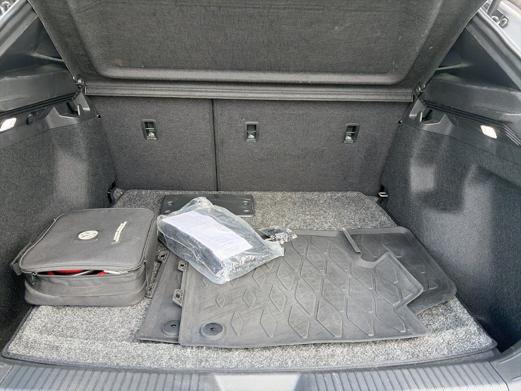 Certified 2023 Volkswagen ID.4 Pro RWD image 12