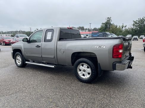 Used 2009 Chevrolet Silverado 1500 LT AWD/4WD image 6