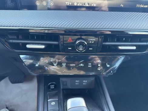 New 2026 Nissan Kicks SR w/ SR Premium Package image 15