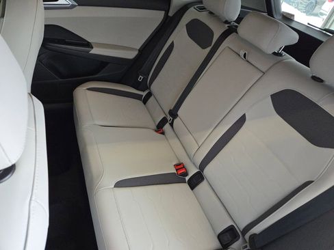 New 2026 Volkswagen Taos SE FWD image 7