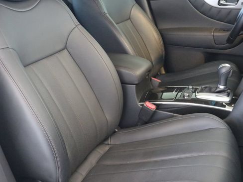 Used 2017 INFINITI QX70 AWD w/ Premium Package image 47