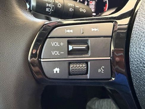 Used 2024 Honda Pilot EX-L image 18