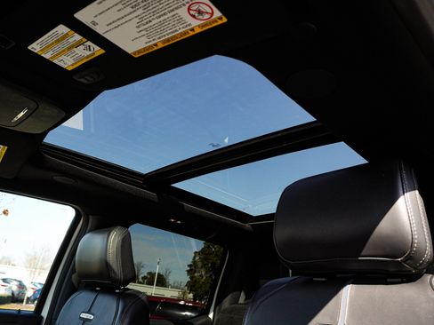 Used 2025 Ford F350 Platinum image 28