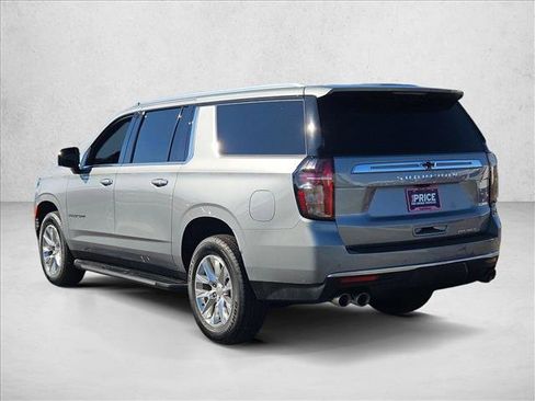 Used 2024 Chevrolet Suburban Premier image 7