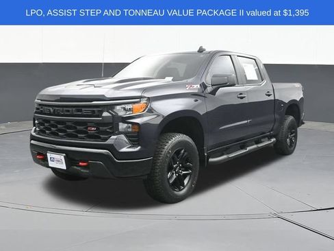 Used 2023 Chevrolet Silverado 1500 Custom Trail Boss AWD/4WD image 3