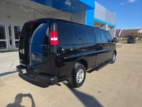 Used 2020 Chevrolet Express 3500 LS image 8