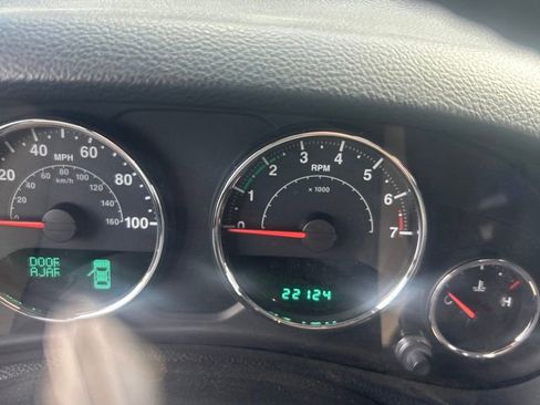 Used 2012 Jeep Wrangler Unlimited Sport AWD/4WD image 12