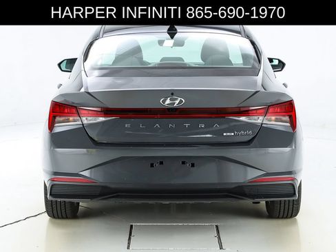 Used 2023 Hyundai Elantra Blue FWD image 9