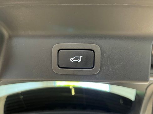 Used 2019 Jaguar F-PACE Premium AWD/4WD image 31