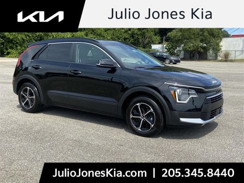 New 2025 Kia Niro EX image 1
