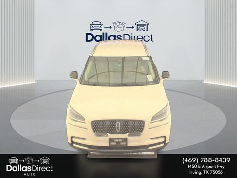 Used 2021 Lincoln Aviator 2WD w/ Class IV Trailer Tow Package image 3