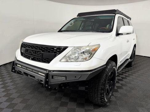 Used 2009 Lexus LX 570 4WD image 3