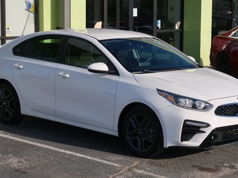 Used 2019 Kia Forte S image 4
