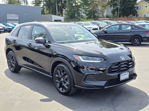 Certified 2025 Honda HR-V Sport image 11