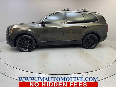 Used 2022 Kia Telluride SX w/ Nightfall Edition Package image 2