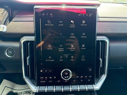 Used 2026 GMC Acadia Denali w/ Super Cruise Package AWD/4WD image 37
