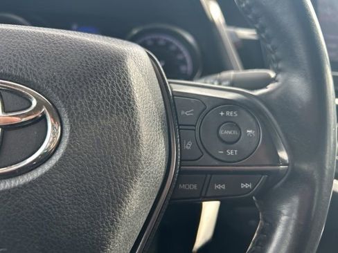 Used 2021 Toyota Camry SE image 17