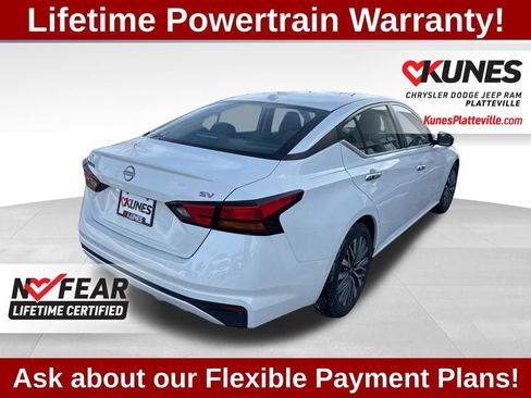 Used 2023 Nissan Altima 2.5 SV image 9