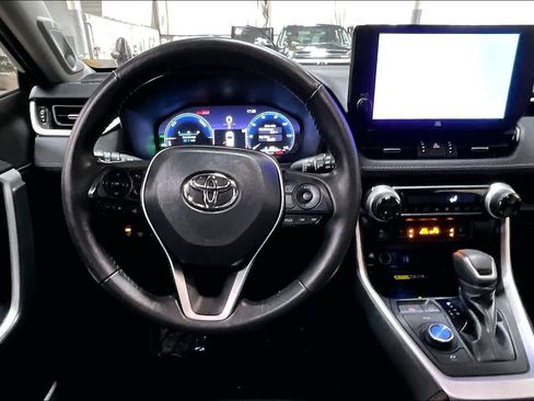 Used 2023 Toyota RAV4 Limited image 6