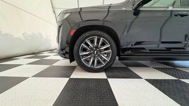 Used 2023 Cadillac Escalade Sport w/ LPO, ONYX Package AWD/4WD image 11