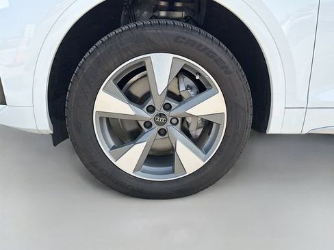 Used 2023 Audi Q5 2.0T Premium w/ Convenience Package AWD/4WD image 42