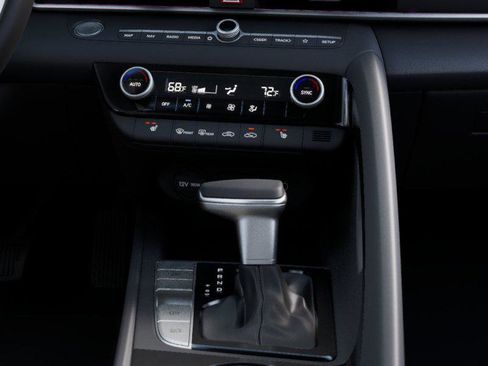 New 2026 Hyundai Elantra Limited FWD image 16