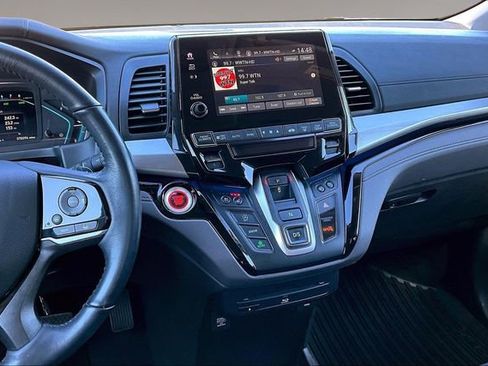 Used 2019 Honda Odyssey Elite image 9