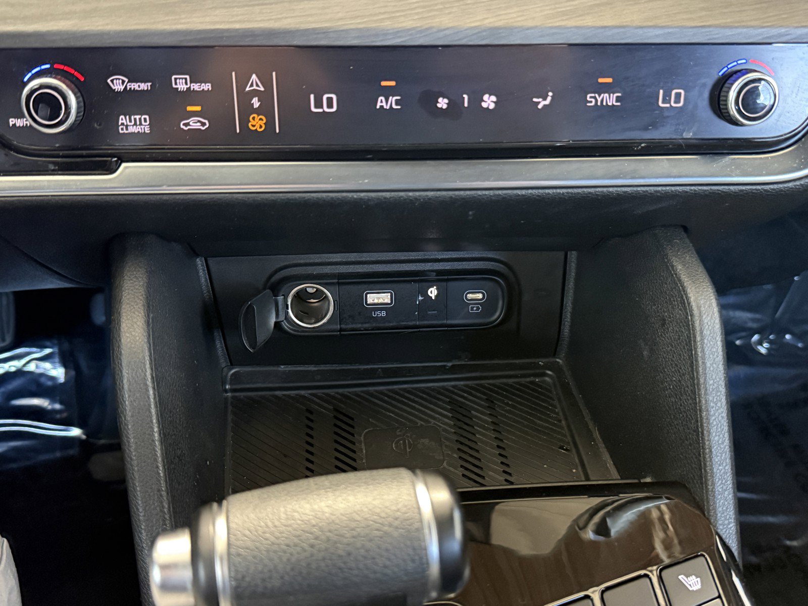 Used 2023 Kia Sportage X-Line w/ X-Line Premium Package AWD/4WD image 18