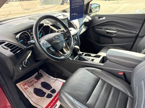Certified 2017 Ford Escape SE w/ SE Leather Comfort Package AWD/4WD image 21