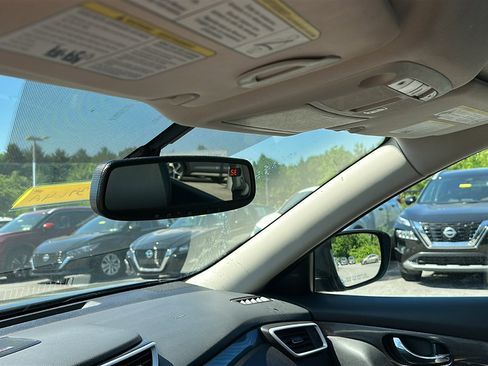 Used 2016 Nissan Rogue SL w/ SL Premium Package AWD/4WD image 24