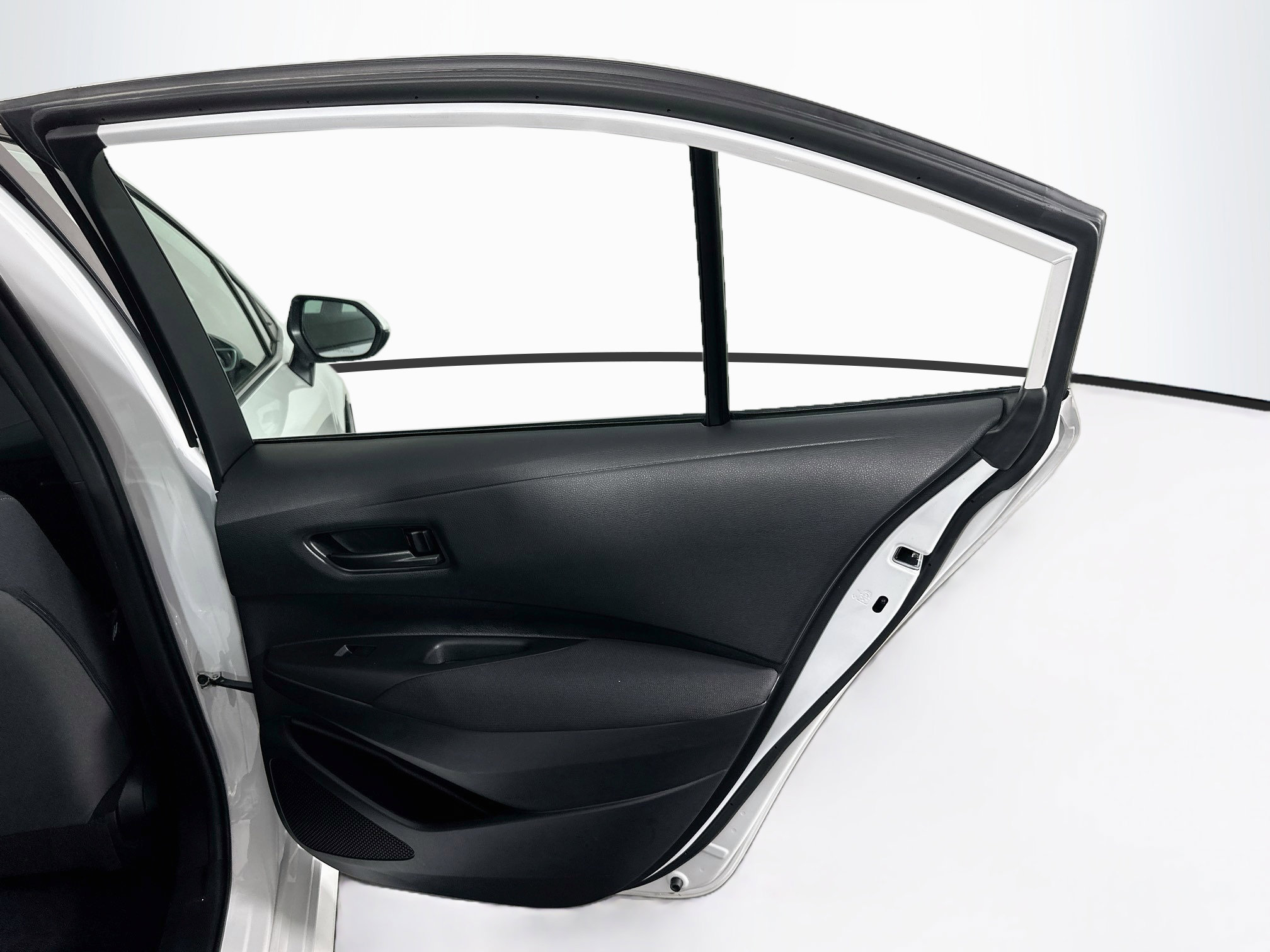 Used 2025 Toyota Corolla LE FWD image 28