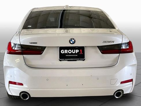 Used 2023 BMW 330i xDrive Sedan w/ Premium Package AWD/4WD image 4