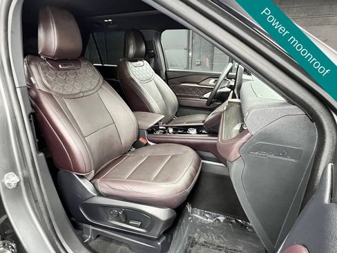 Used 2025 Ford Explorer Platinum w/ Ultimate Package AWD/4WD image 8