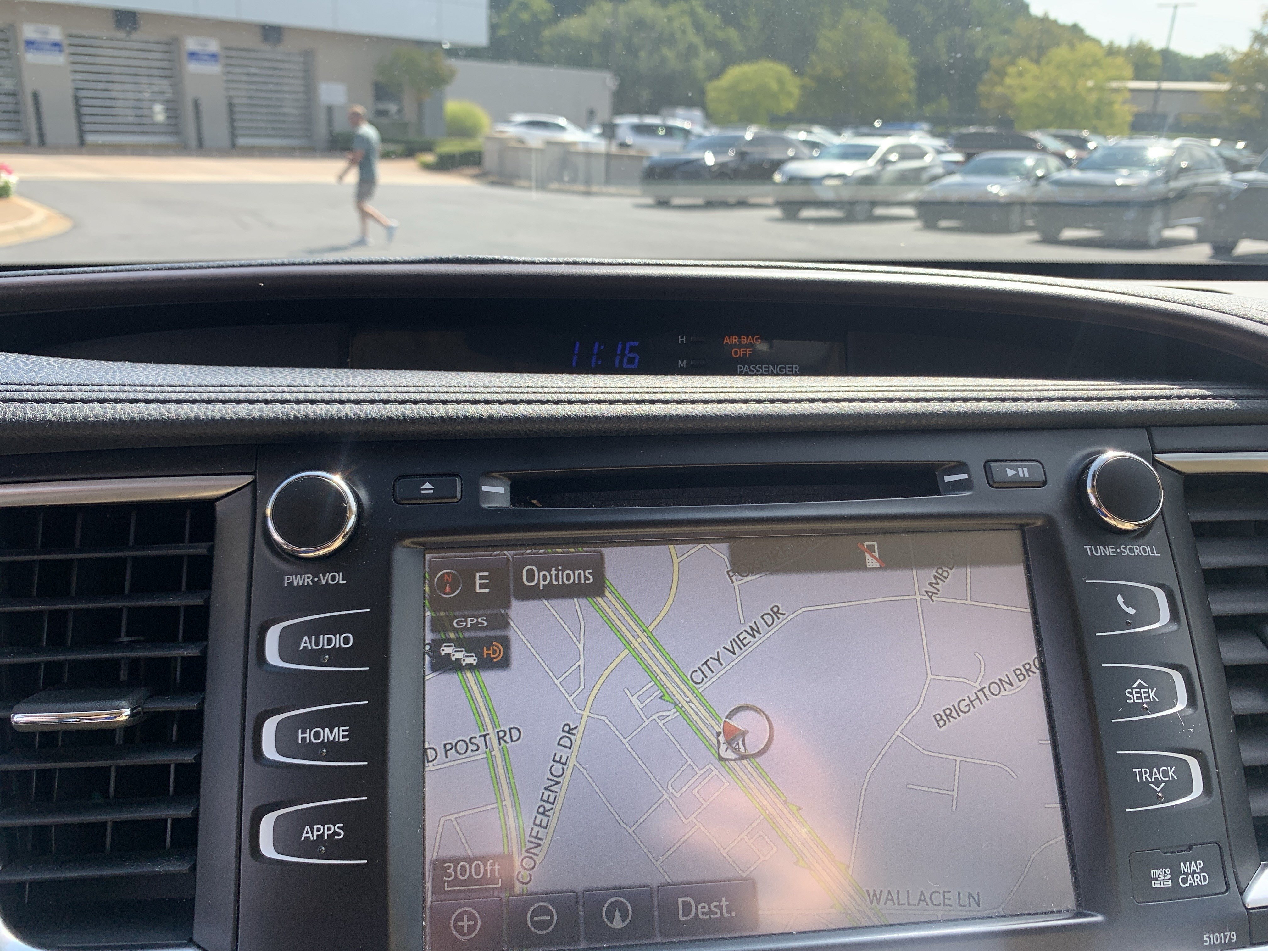 Used 2017 Toyota Highlander XLE FWD image 29