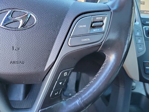 Used 2017 Hyundai Santa Fe SE Ultimate image 22