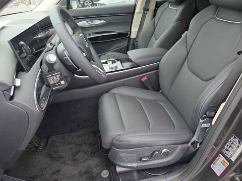 New 2026 Genesis GV70 2.5T image 9