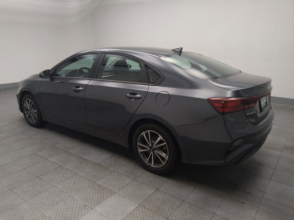 Used 2023 Kia Forte LXS w/ LXS Technology Package FWD image 3