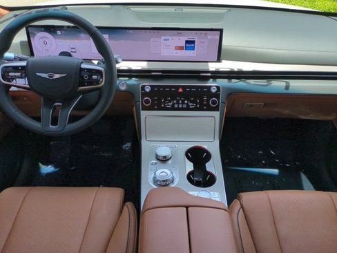 Used 2025 Genesis GV80 2.5T Prestige AWD/4WD image 14