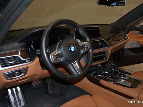 Used 2017 BMW M760i xDrive image 11