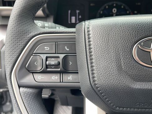 New 2026 Toyota 4Runner SR5 AWD/4WD image 25