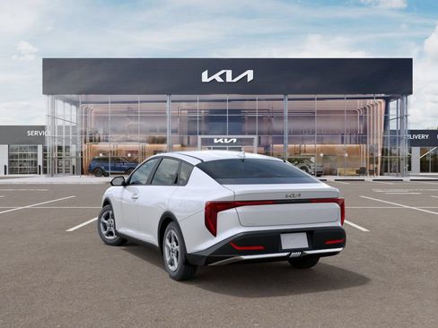 Certified 2025 Kia K4 FWD image 4