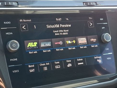 Used 2019 Volkswagen Tiguan SEL w/ 3rd Row Seat Package AWD/4WD image 19