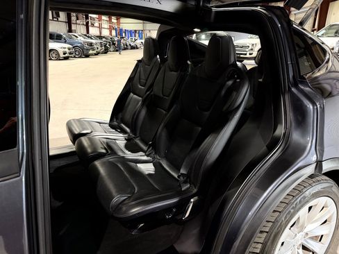 Used 2016 Tesla Model X Performance AWD/4WD image 16